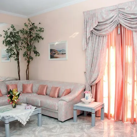 Luxurious Private Villa