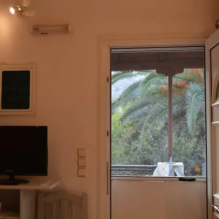 Luxurious Private Mélanesz