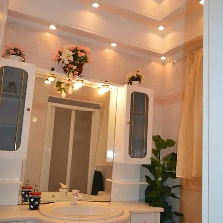 Luxurious Private Mélanesz